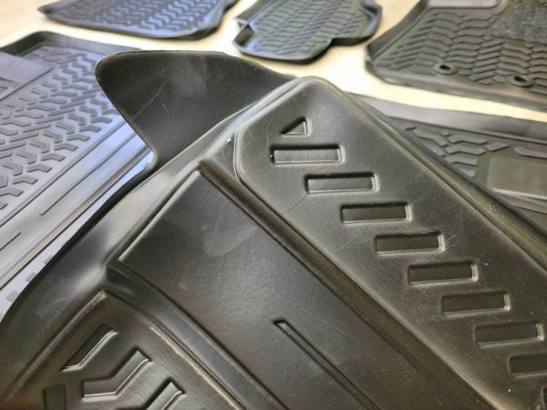 Коврики в салон Toyota Esquire (2014-н.в.) 3 ряд